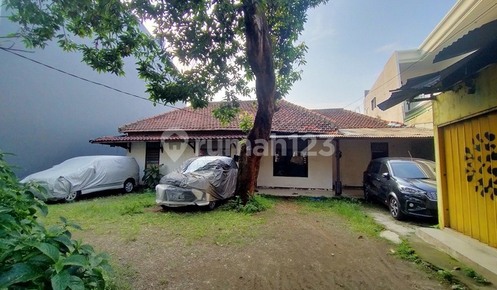 For Sale: Land Measurement House in Pejaten Timur, South Jakarta For Sale: Land Measurement House in Pejaten Timur, South Jakarta