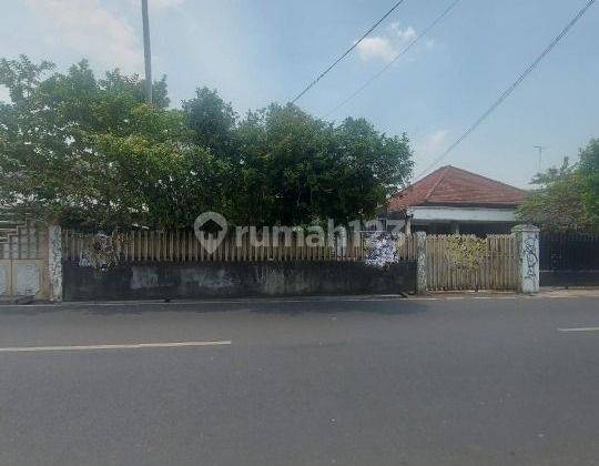 Di Jual Rumah Hitung Tanah di Otista Jakarta Timur  1