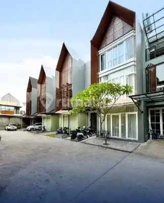 Rumah Cantik Siap Huni di Pejaten Jakarta Selatan Rumah Cantik Siap Huni di Pejaten Jakarta Selatan