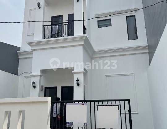 Rumah Baru Siap Huni di Bulevar Hijau Harapan Indah Bekasi