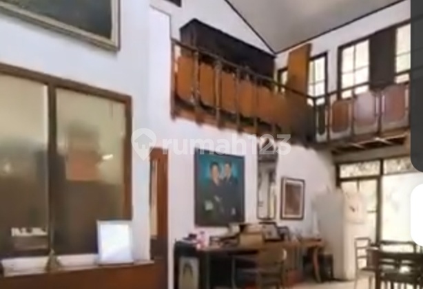 Rumah Lama Tenang Di Terusan Hang Lekir Dekat Senayan Sudirman Rumah Lama Tenang Di Terusan Hang Lekir Dekat Senayan Sudirman