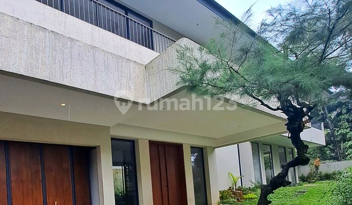 Baru Direnovasi Sangat Tenang Kolam Renang Dan Taman Dekat Jis Baru Direnovasi Sangat Tenang Kolam Renang Dan Taman Dekat Jis