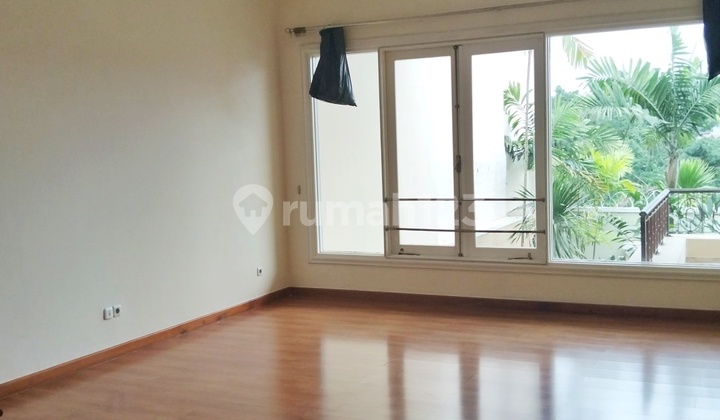 Prime and secure area close to JIS Nice Garden and swimming pool. 2