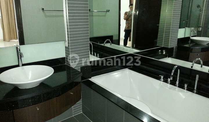 Modern...Quiet...Nice Garden And Pool..Close To Jis 2