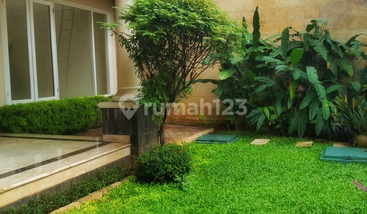 Prime and secure area close to JIS Nice Garden and swimming pool. Prime and secure area close to JIS Nice Garden and swimming pool.