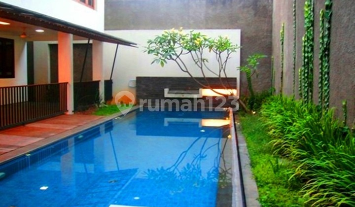 Modern Minimalist Quiet And Secure Area Nice Garden And Pool Modern Minimalist Quiet And Secure Area Nice Garden And Pool