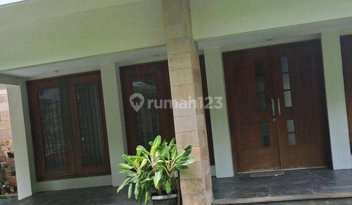 Rumah Bagus, 2,5 Lt, Siap Huni, Depan Taman 2