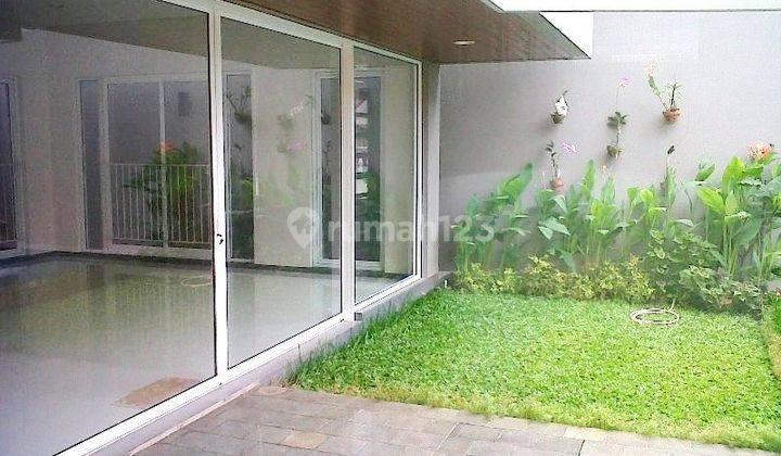 Newly House...modern Minimalize With Rooftop...quiet...close To Sudirman 1