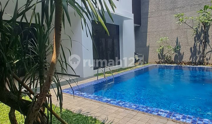 Dekat Jis Area Tenang Taman Indah Dan Kolam Renang Dekat Jis Area Tenang Taman Indah Dan Kolam Renang