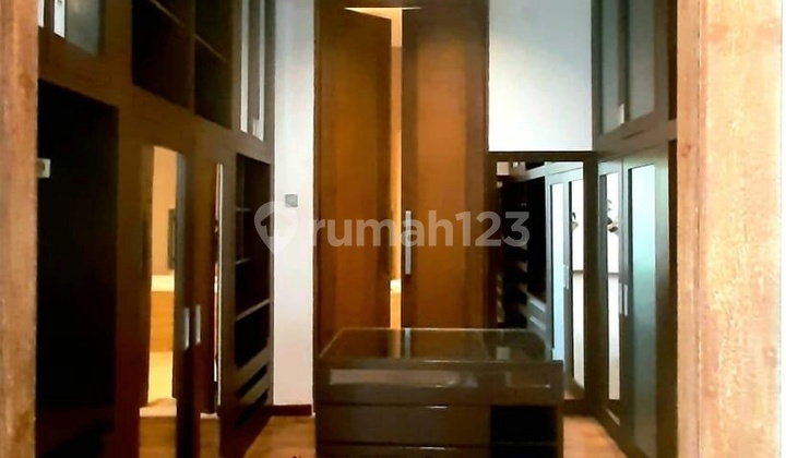 Modern, Quiet And Secure, Pool/garden, Close To Jis 2