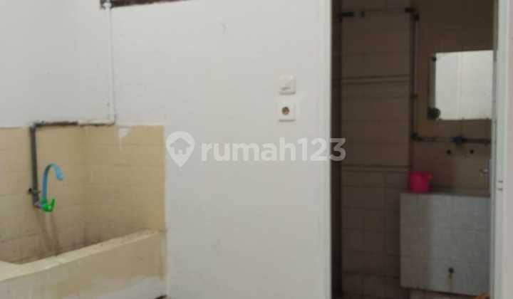 Minimalist House in Sayap Ciateul 2