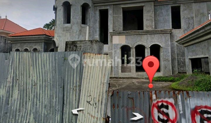 Rumah Sultan dengan Golf View 2 Kavling Jadi 1 Tinggal Finishing di Graha Family