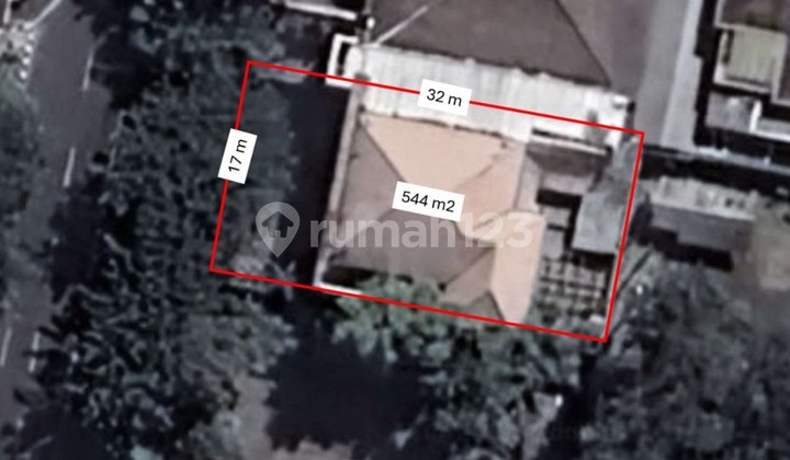 Langka Jarang Ada Rumah Usaha Luasan Kecil Ex. Bank Di Raya Darmo 1