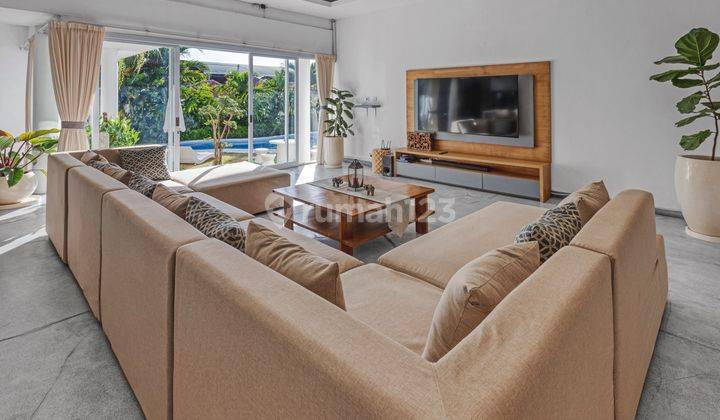 Leasehold - Stunning 5-Bedroom Luxury Villa with Ocean View in Canggu, Bali 1