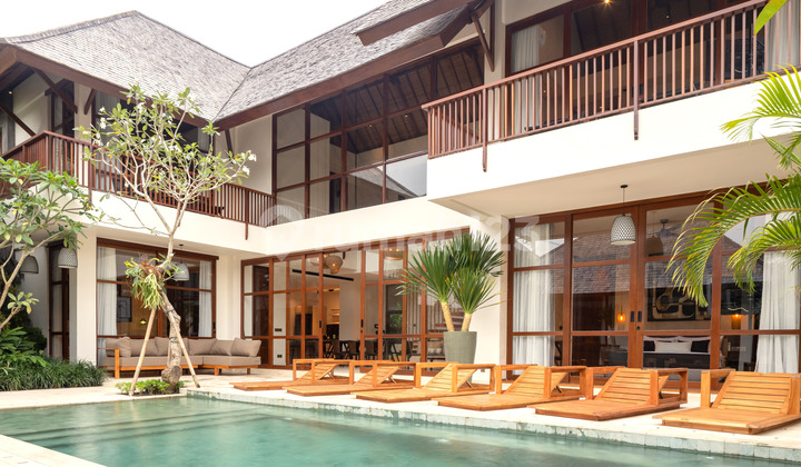 Leasehold - Tropical Luxury Living - Elegant 6 Bedroom Villa With Private Pool & Gym Leasehold - Tropical Luxury Living - Elegant 6 Bedroom Villa With Private Pool & Gym