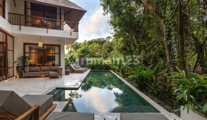 Leasehold - Refined Island Sanctuary - Spacious 5Br Villa Designed For Luxury Living Leasehold - Refined Island Sanctuary - Spacious 5Br Villa Designed For Luxury Living