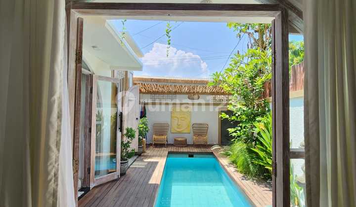 Stylish 3-Bedroom Villa with Rooftop Relaxation & Private Pool in Ungasan, Bali