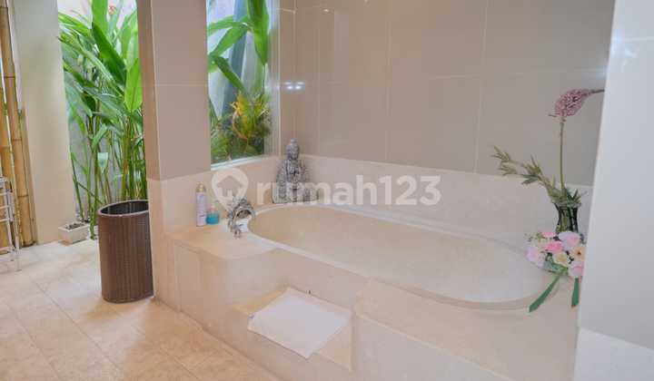 Freehold - Tropical 3-Villa Complex for Sale in Umalas, Bali 2