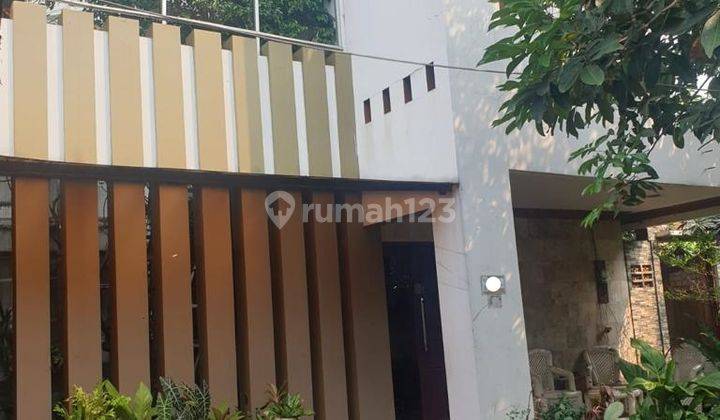 Dijual Rumah Srengseng Kembangan, Luas 679m2, Ada Kolam Renang 2