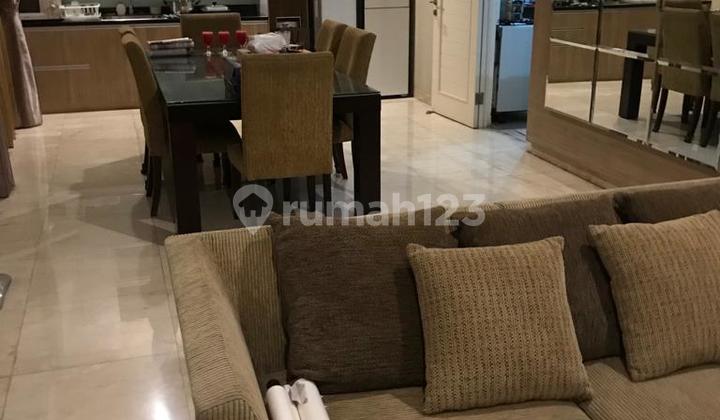 Disewakan Rumah Crown Golf PIK 10x33, Furnish, Siap Pakai 2