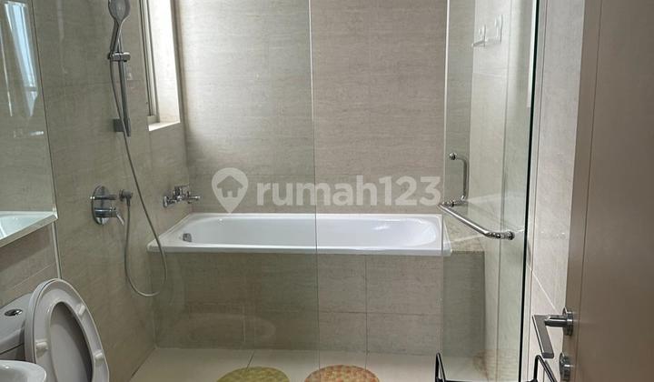 Disewakan Apartemen Gold Coast PIK, 2BR+1, 90m2, Furnish 2