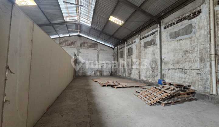 Warehouse for sale in Kertajaya Bandengan, area 382m2, HGB.