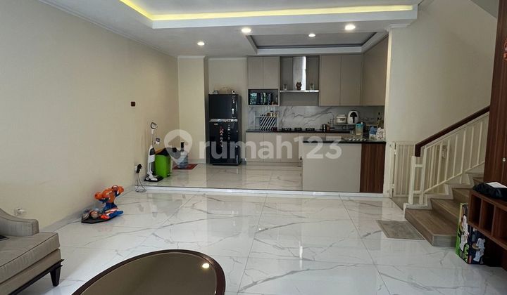 Disewa Rumah Layar Permai Pik 8x15 semi furnished kondisi rapih