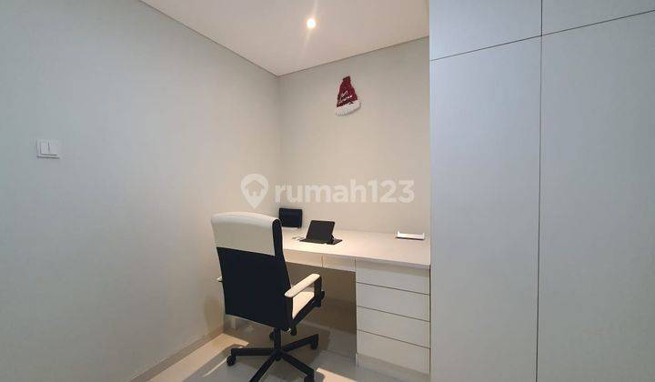 Disewa Apartemen Regatta Pantai Mutiara Tower London Full Furnished 3 br 2