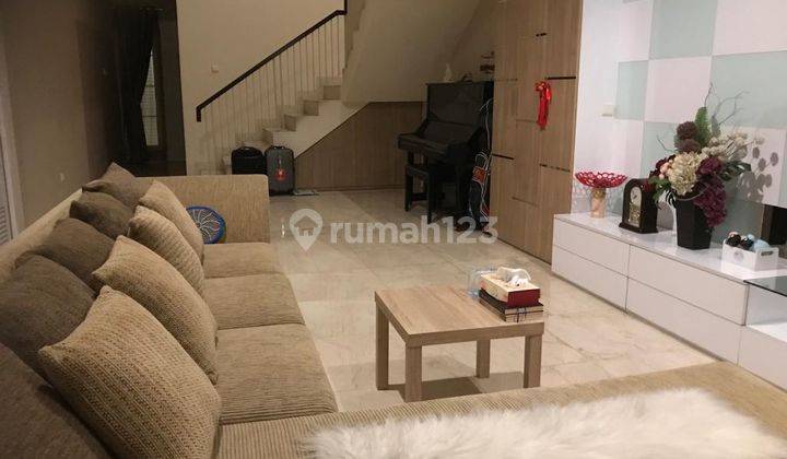 Disewakan Rumah Crown Golf PIK 10x33, Furnish, Siap Pakai 1