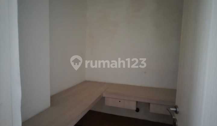 For Rent Building in Senopati Area 225M2, Only 2nd Floor