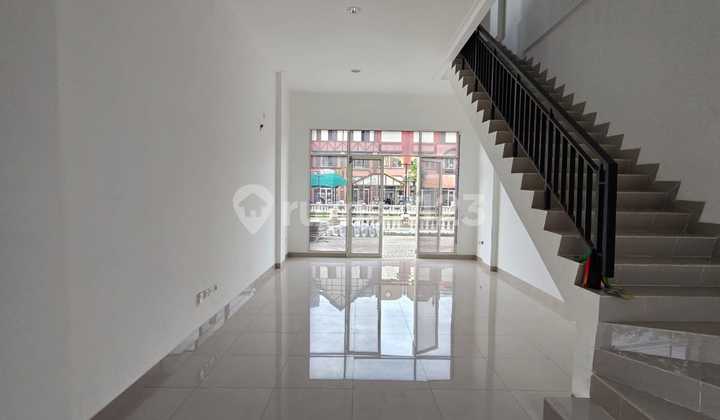 Dijual Ruko La Riviera Pik2 4,5x12, View Danau, Unfurnished