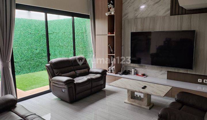 Dijual Rumah Baru Mewah Green Garden Residence, Lt. 200m2, Kt 6, 3,5 Lantai, Full Furnished Jakarta Barat 1