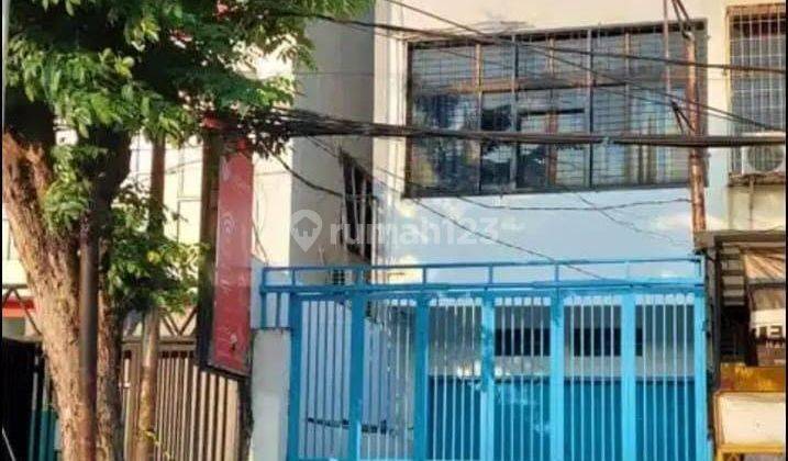 Disewakan Ruko di Tanjung Duren, Jalan Raya, Lt. 70m2, Lb.4x15 + 80m2, 3 Lantai, Jakarta Barat 1