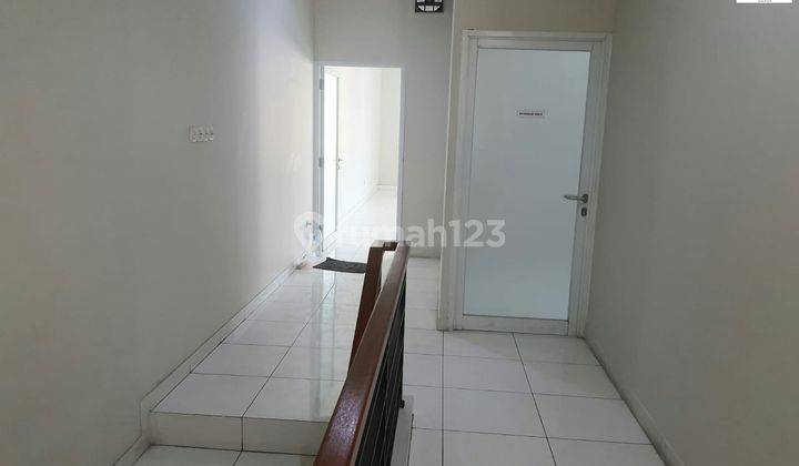 Disewakan Ruko di Tanjung Duren, Jalan Raya, Lt. 70m2, Lb.4x15 + 80m2, 3 Lantai, Jakarta Barat 2