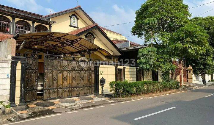 Dijual Rumah Tempat Tinggal di Lokasi Dtrategis di Pinggir Jalan Raya Cocok Untuk Usaha , Dekat Perkantoran Tol Becakayu, Bkt di Duren Sawit Jakarta Timur. 1