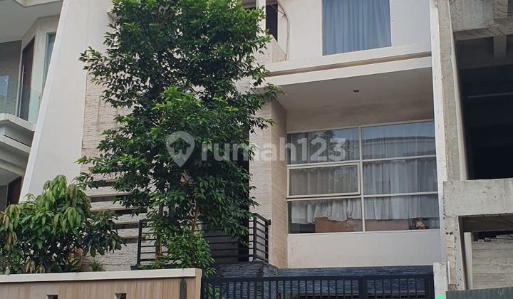 For Sale House in Manyar - PIK For Sale House in Manyar - PIK