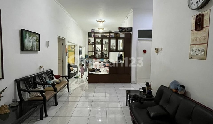 Dijual Rumah dimuara karang Blok 7 jalan raya utama