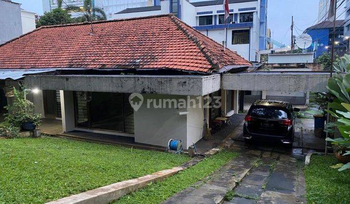 Dijual Murah Rumah Tua , Hitung Tanah Di Jl. Hang Jebat. prime Area Kebayoran 2