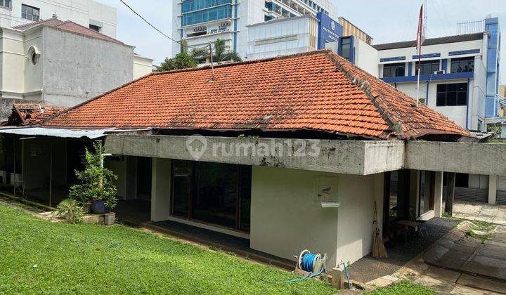 Dijual Murah Rumah Tua , Hitung Tanah Di Jl. Hang Jebat. prime Area Kebayoran 1