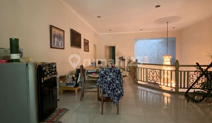 For Sale Ready-to-Occupy House on Jl Panglima Polim V South Jakarta, Land Area 465m, Corner, SHM Certificate