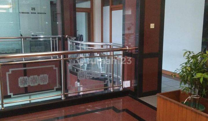 Dijual Gedung di Menteng Area Jakpus Lt 755m, Lb 590m, 3,5 Lantai HGB 2