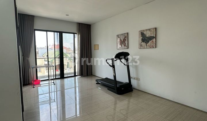 For Sale Camar PIK Contractor-Built House