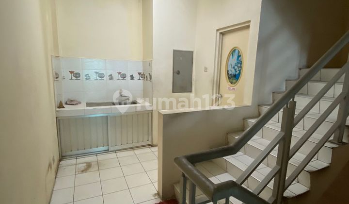 For Quick Sale: 3-Unit Connected Shophouses in Season City - West Jakarta For Quick Sale: 3-Unit Connected Shophouses in Season City - West Jakarta