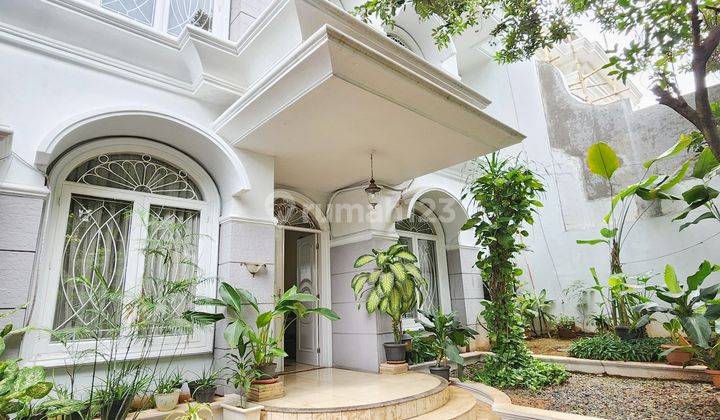 Dijual Rumah Design Classic di Pondok Indah 2