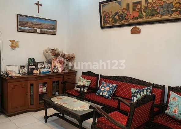 Dijual Murah Rumah 2 Lantai di Jelambar - Jakarta Barat