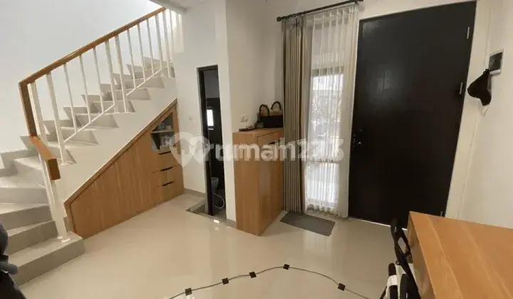 Rumah Metland 5x11,5, Shm, 2 Lantai, Furnished, Bagus Rapih 1