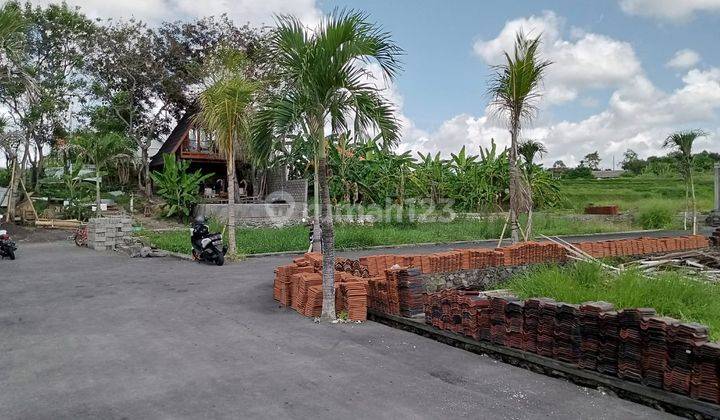 Land for sale located on Jalan Tuka Dalung North Kuta 2