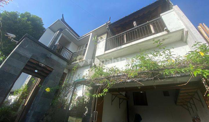 House for sale in Tunjung Tutur Peguyagan location, North Denpasar 1