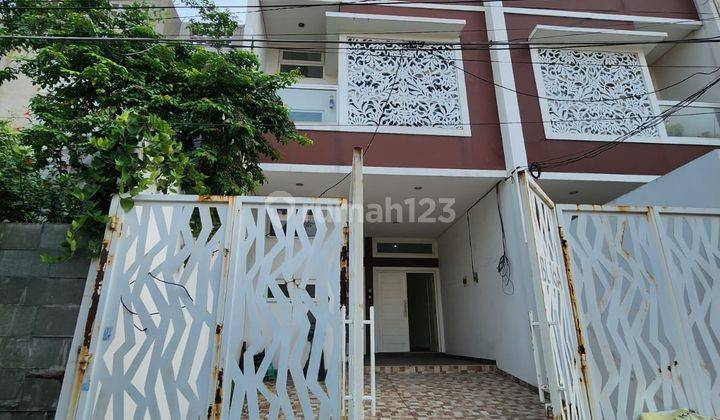 Dijual Rumah Baru Di Greenville 1