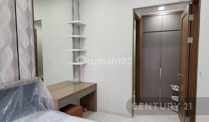 kan Taman Anggrek Residence Condo Tower Beach 1